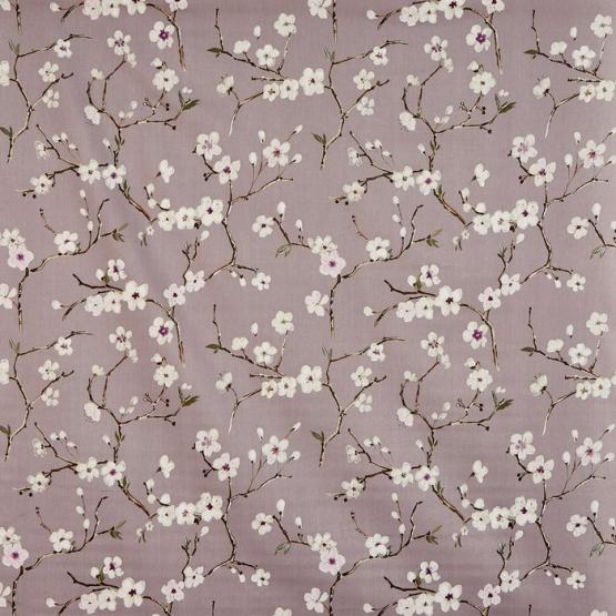 Tkanina zasłonowa z motywem wiosennych kwiatków na pastelowo fioletowym tle