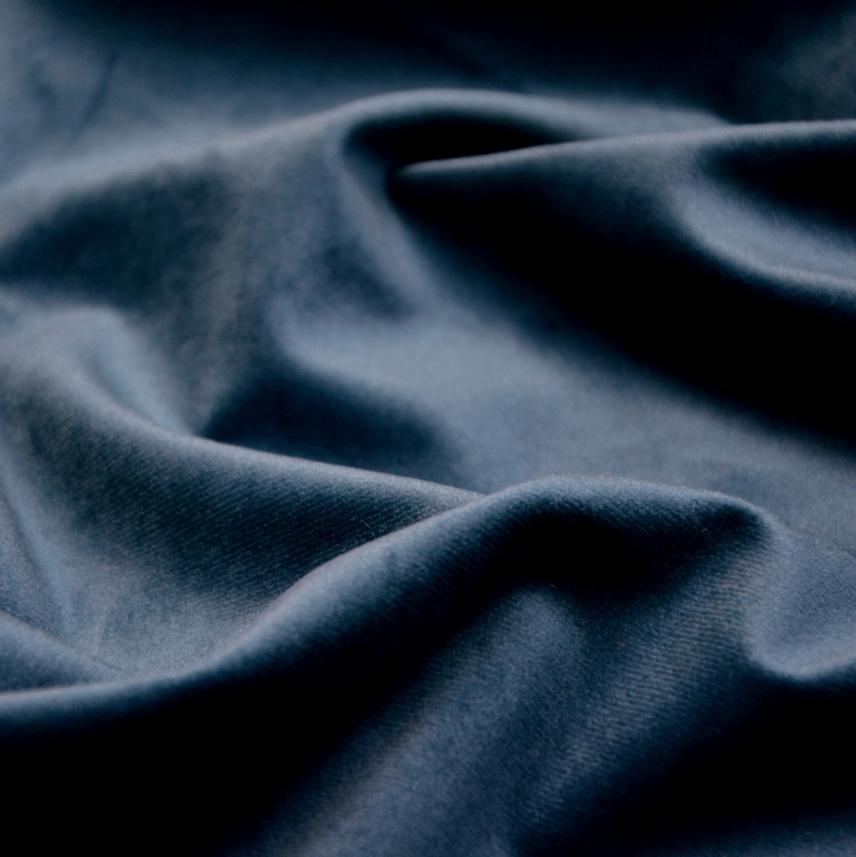 Granatowa tkanina typu velvet na zasłony, rolety rzymskie, poduszki_szer.300cm