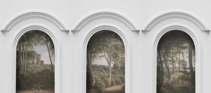 fototapeta ścienna w stylu retro - okna z widokiem na las - zdjęcie aranżacyjne 