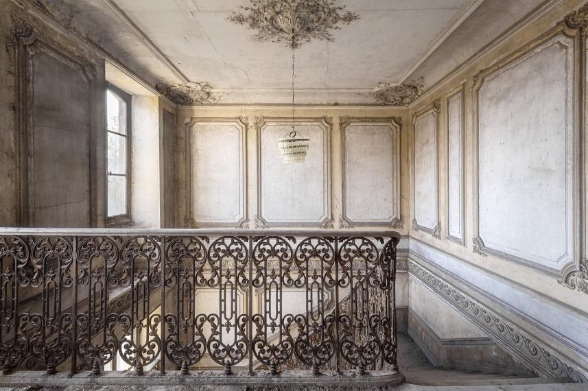 Fototapeta ścienna - wnętrze pałacowe - hol ze schodami - wzór