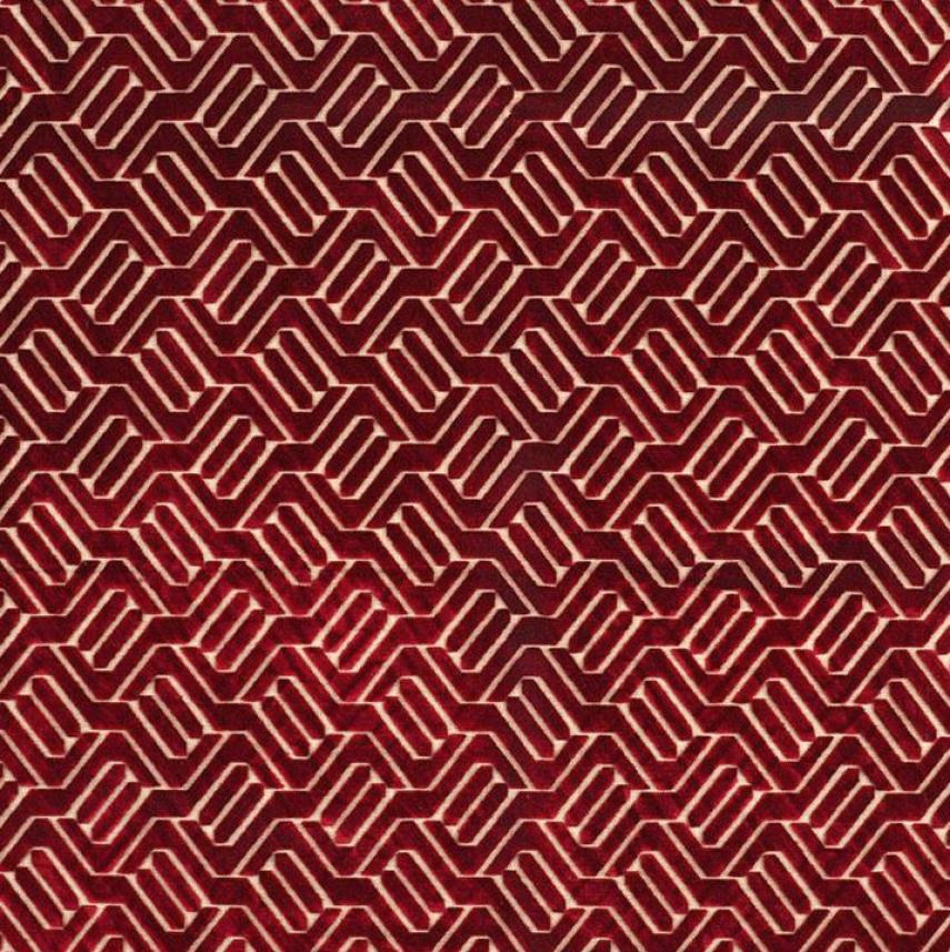 Tkanina tapicerska i zasłonowa Douves_velvet z geometrycznym wzorem_w tonacji czerwonej